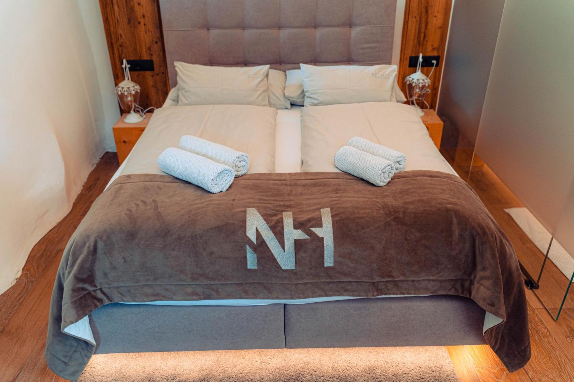 Apartments, Guest House & Historic Chalet Neuhaus San Sigismondo Luaran gambar