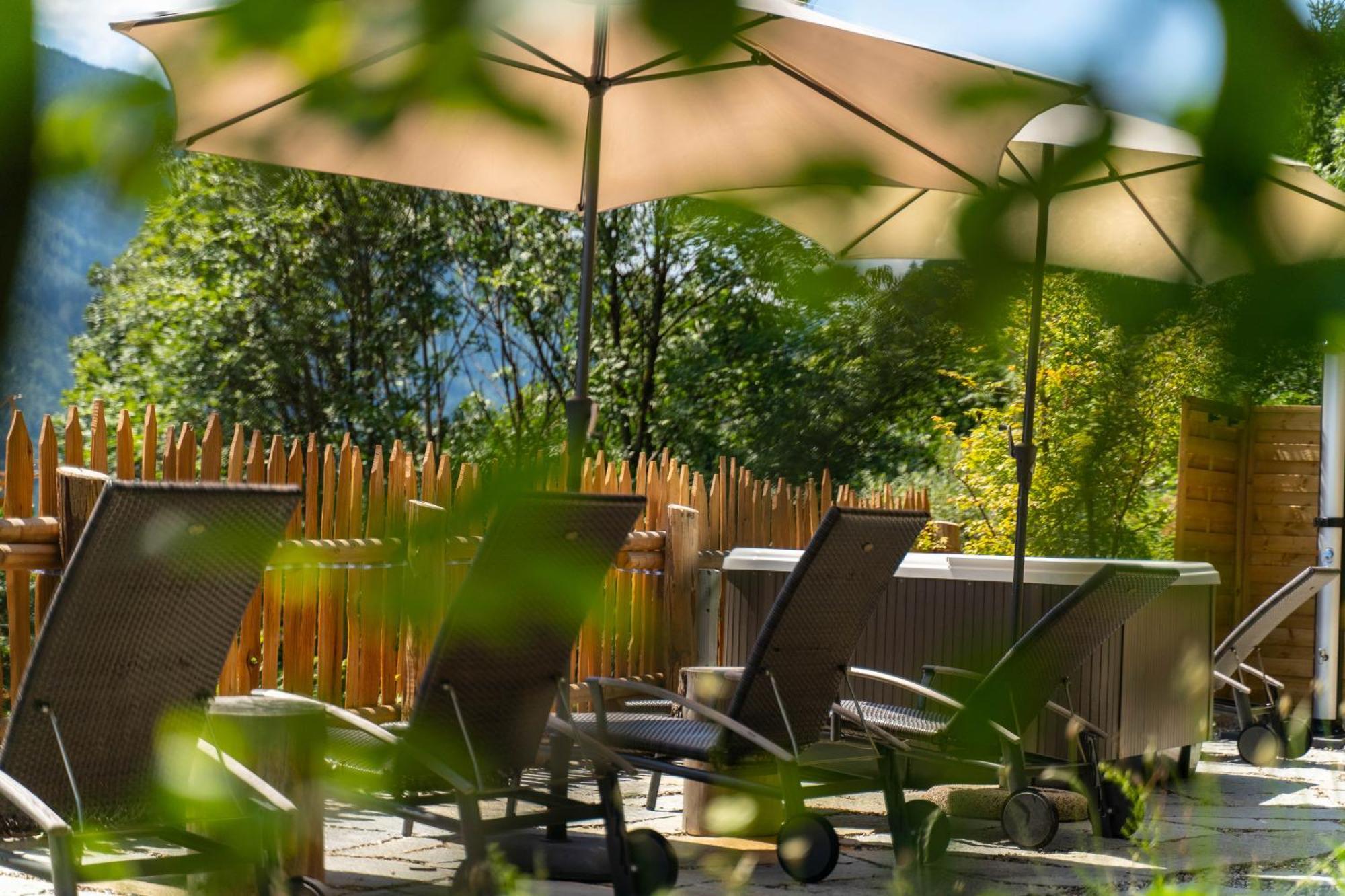 Apartments, Guest House & Historic Chalet Neuhaus San Sigismondo Luaran gambar